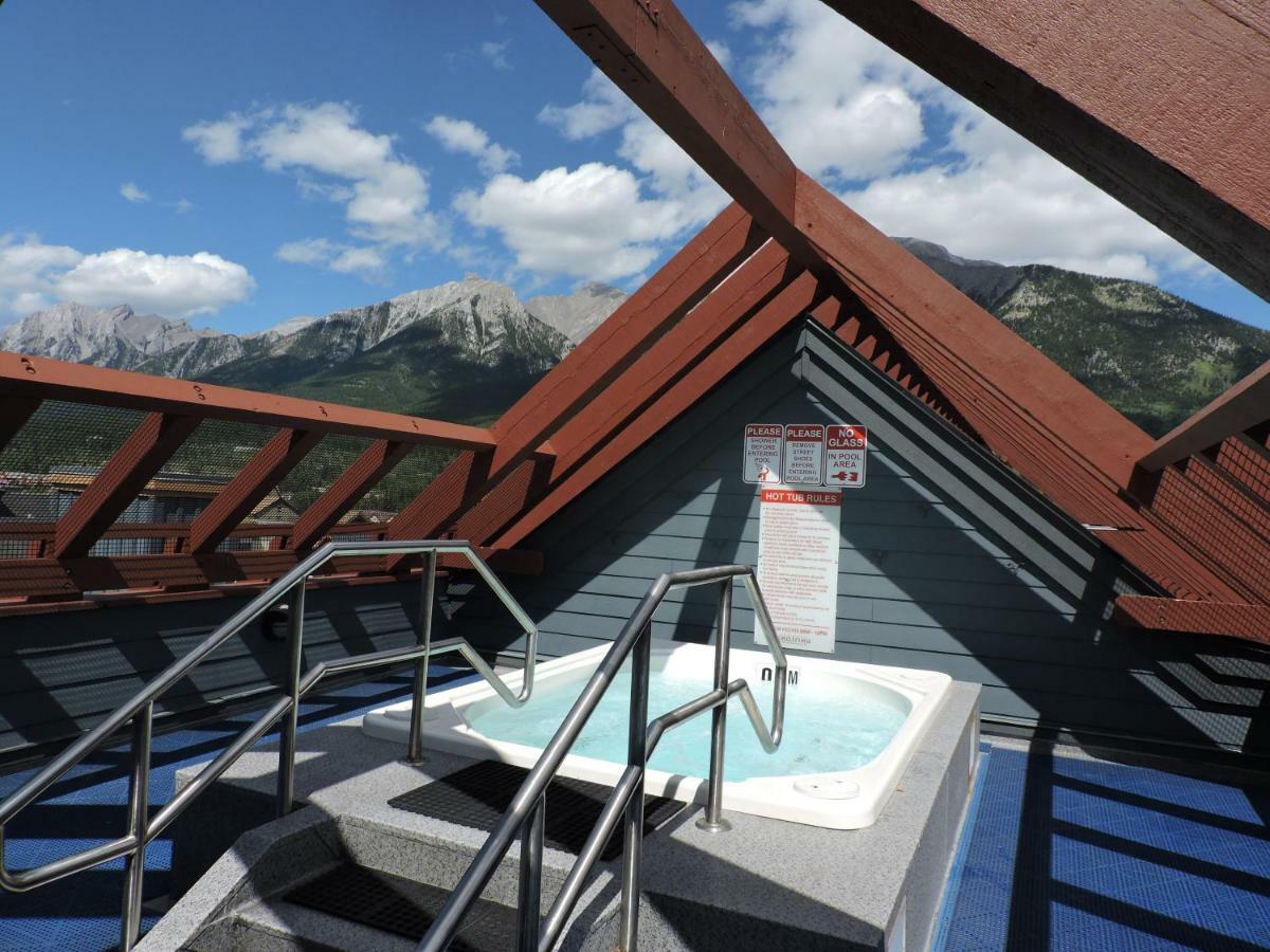 Fenwick Vacation Rental Open Hot Tub Glorious Mountain 2 Bedroom Canmore Exterior foto